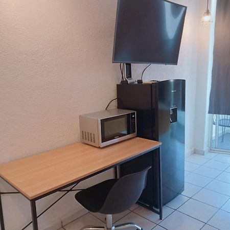 Lovely Studio Apartment With Balcony Ac & Wi-Fi, Minutes From Downtown! Zihuatanejo Esterno foto