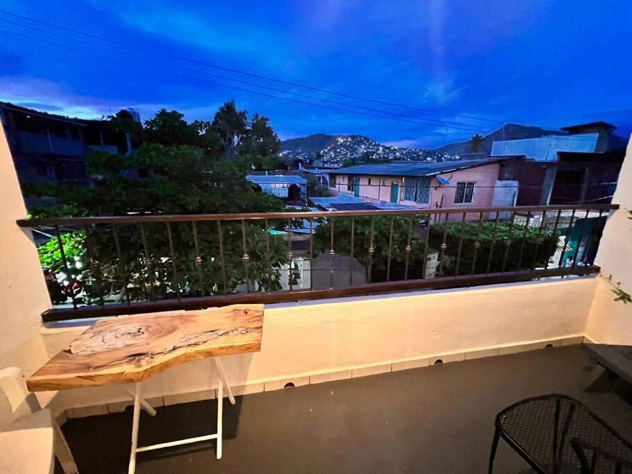 Lovely Studio Apartment With Balcony Ac & Wi-Fi, Minutes From Downtown! Zihuatanejo Esterno foto