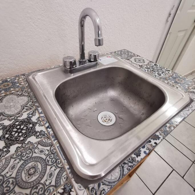 Lovely Studio Apartment With Balcony Ac & Wi-Fi, Minutes From Downtown! Zihuatanejo Esterno foto