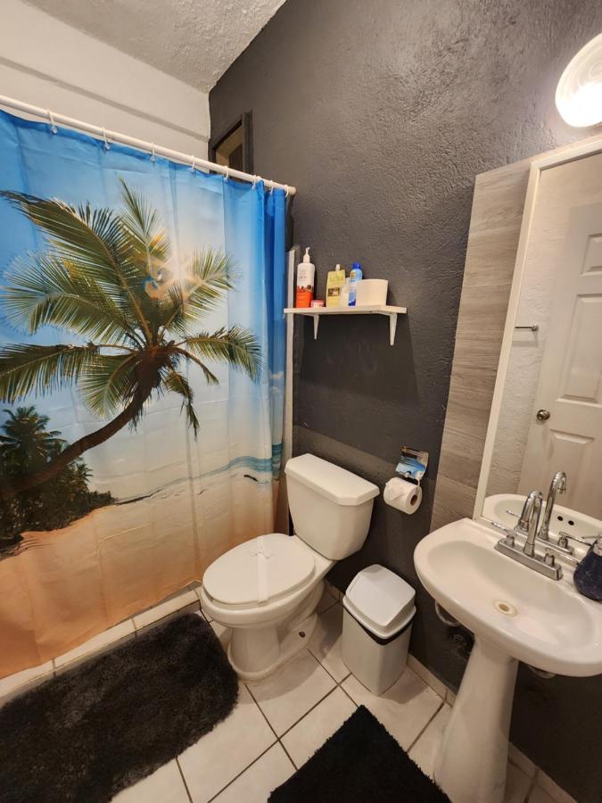 Lovely Studio Apartment With Balcony Ac & Wi-Fi, Minutes From Downtown! Zihuatanejo Esterno foto